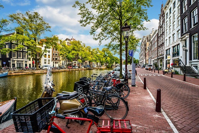 Bike Tours Canals Amsterdam